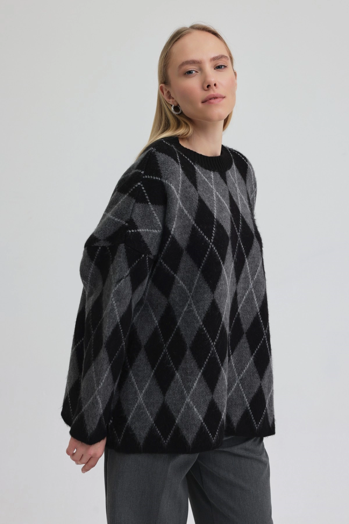 Qanu Argyle Triko Kazak Siyah  - Tesettür Giyim