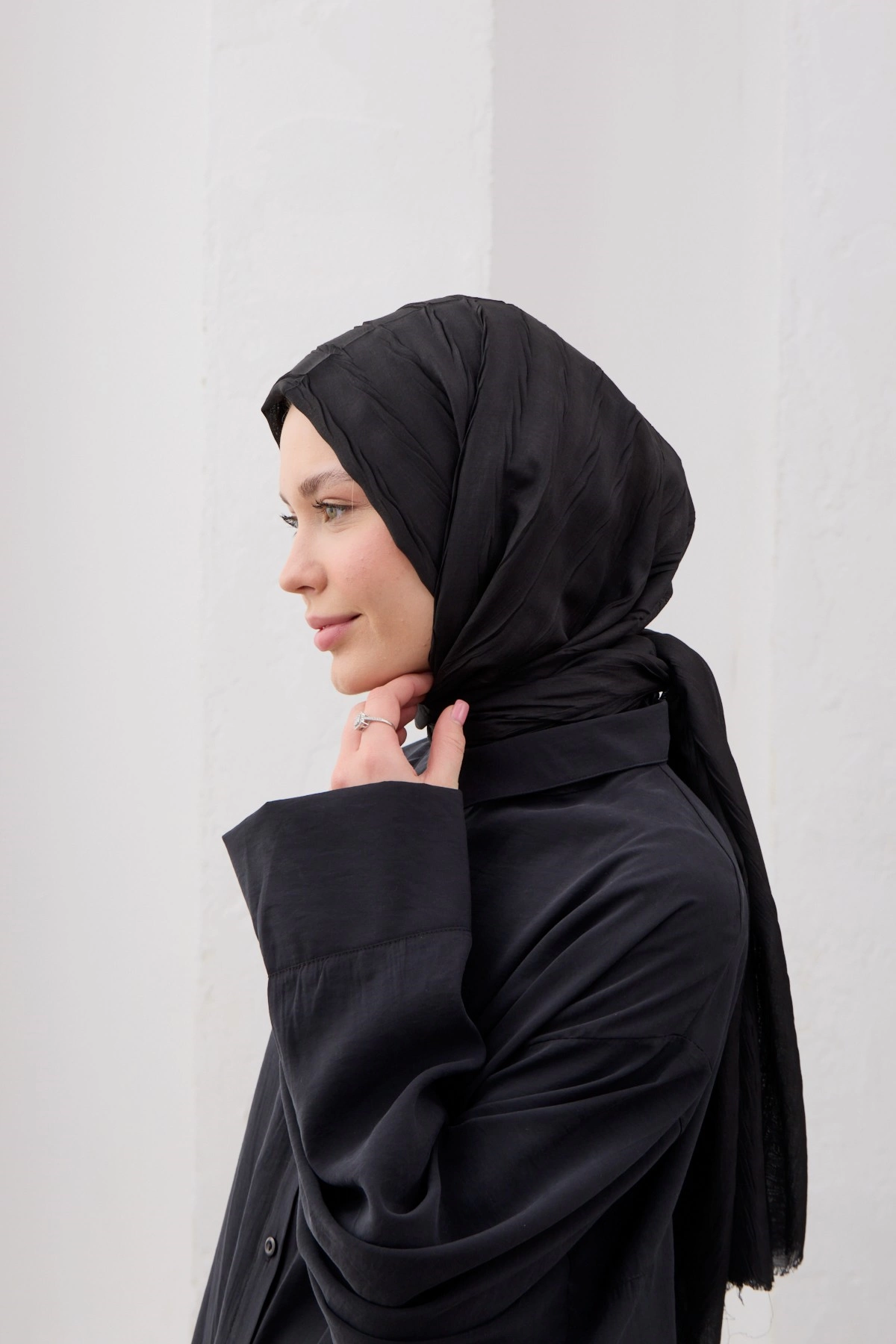 Qanu Bambu Pilise Şal Siyah  - Tesettür Giyim