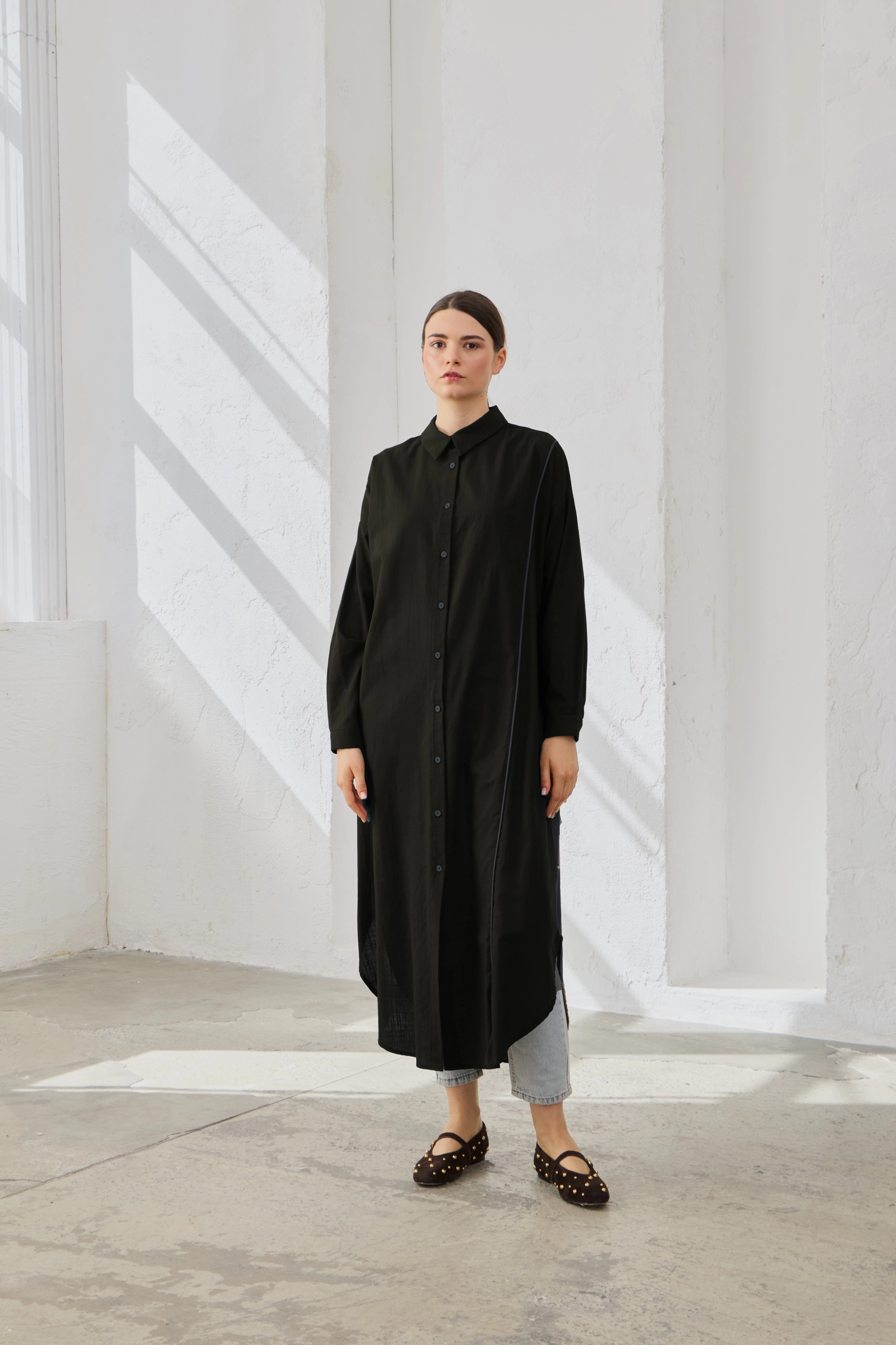 Qanu Biye Detaylı Pamuklu Gömlek Siyah