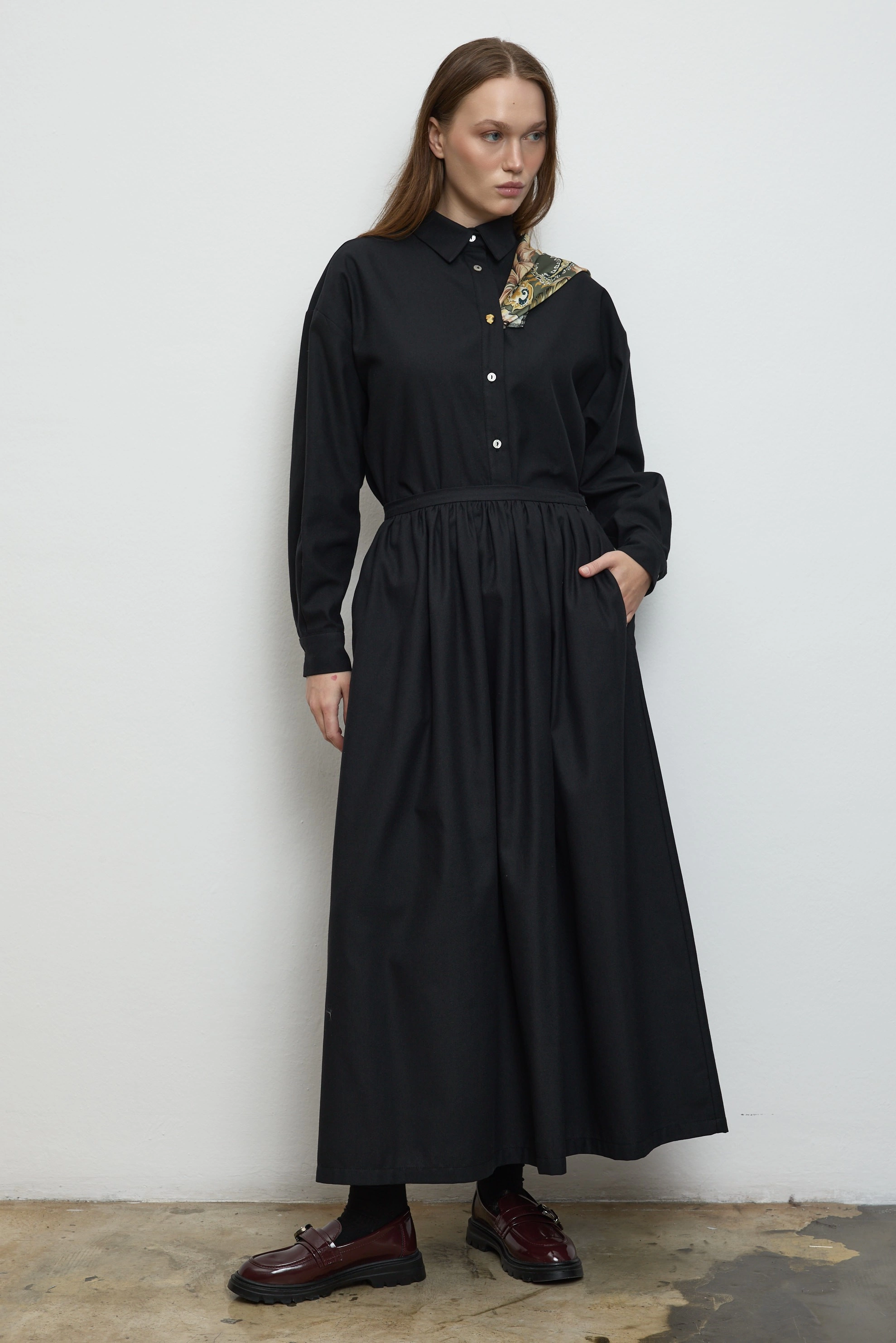 Qanu Büzgülü Etek Siyah  - Tesettür Giyim