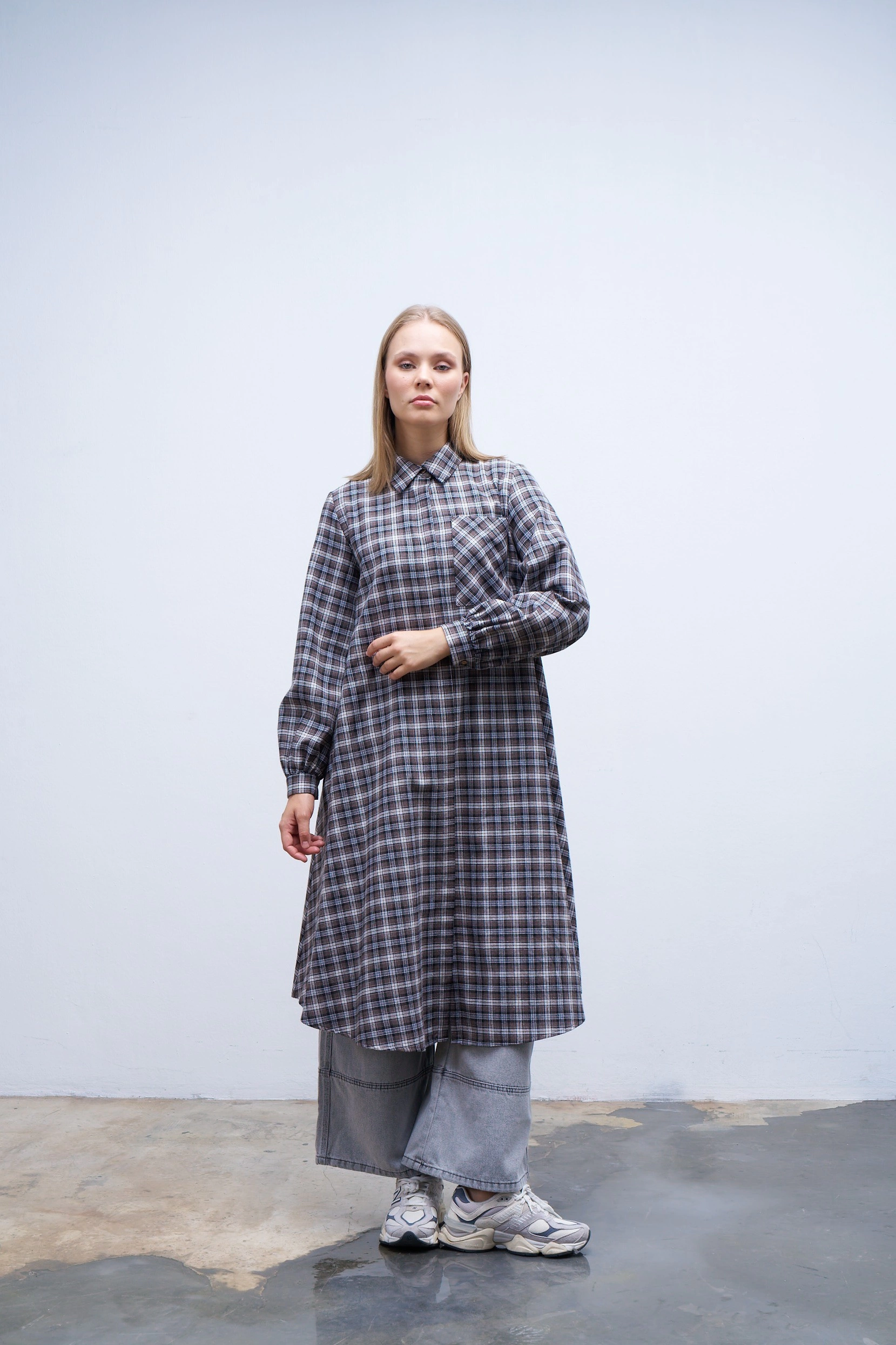 Qanu Ekose Volanlı Gömlek Kahve-Gri 