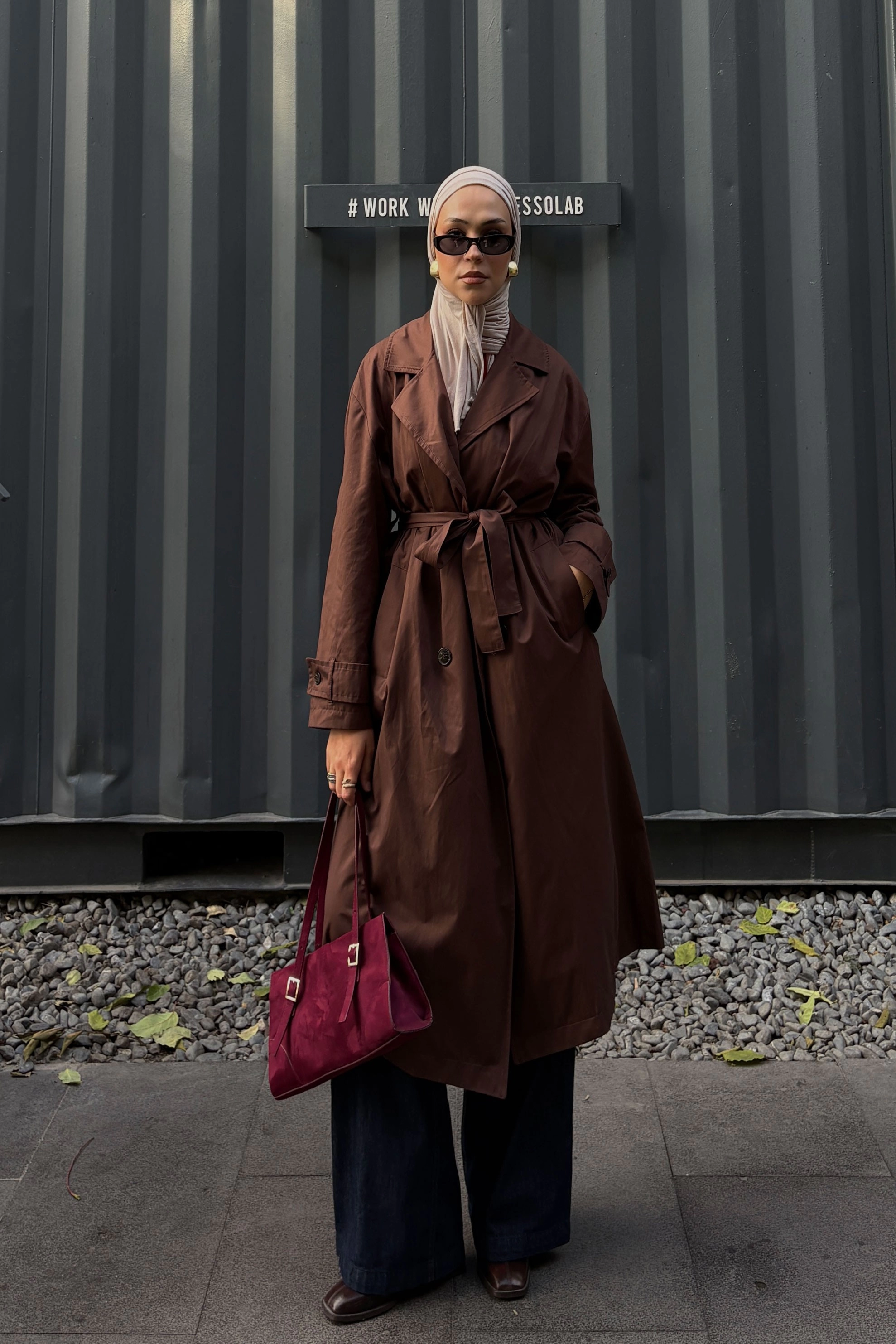 Qanu Floriva Uzun Trençkot Kahverengi - Tesettür Giyim