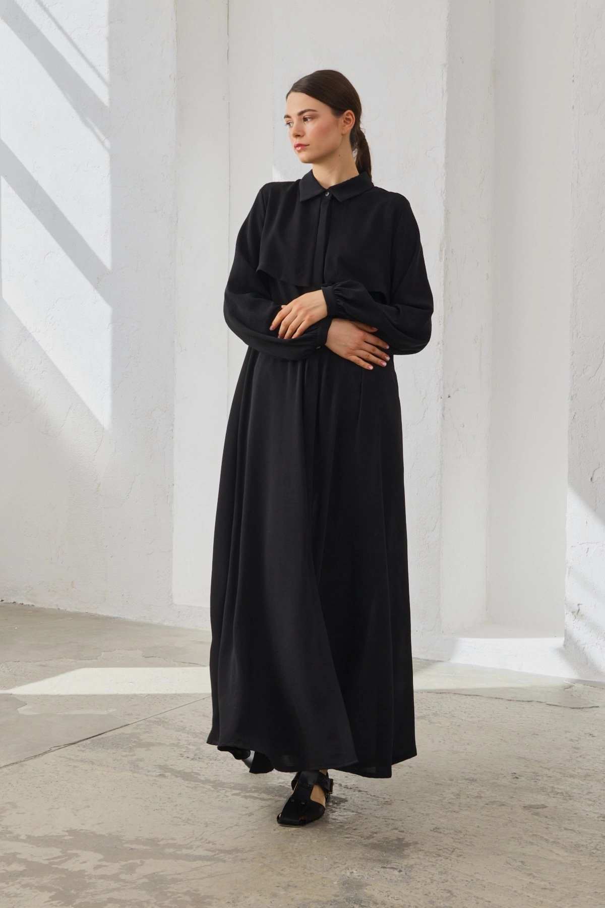 Qanu Kapaklı Ferace Siyah  - Tesettür Giyim