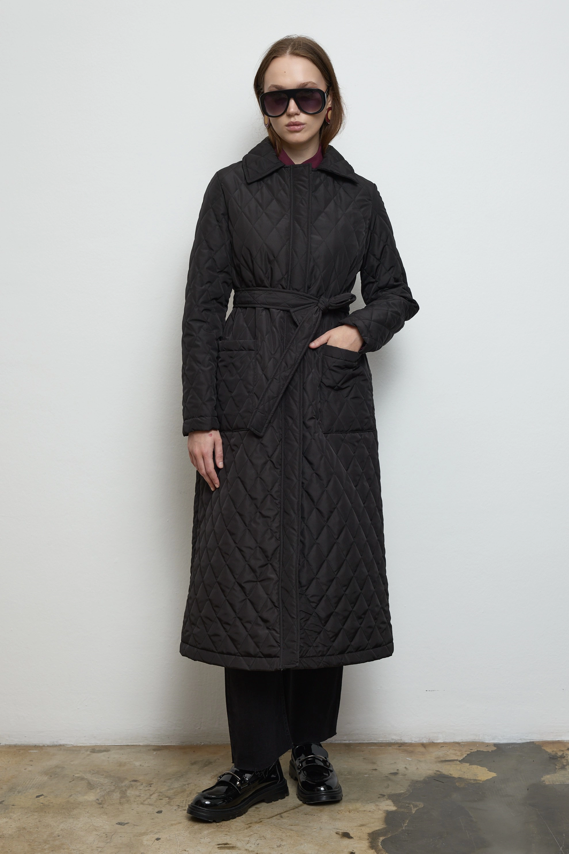 Qanu Kapitone Mont Siyah