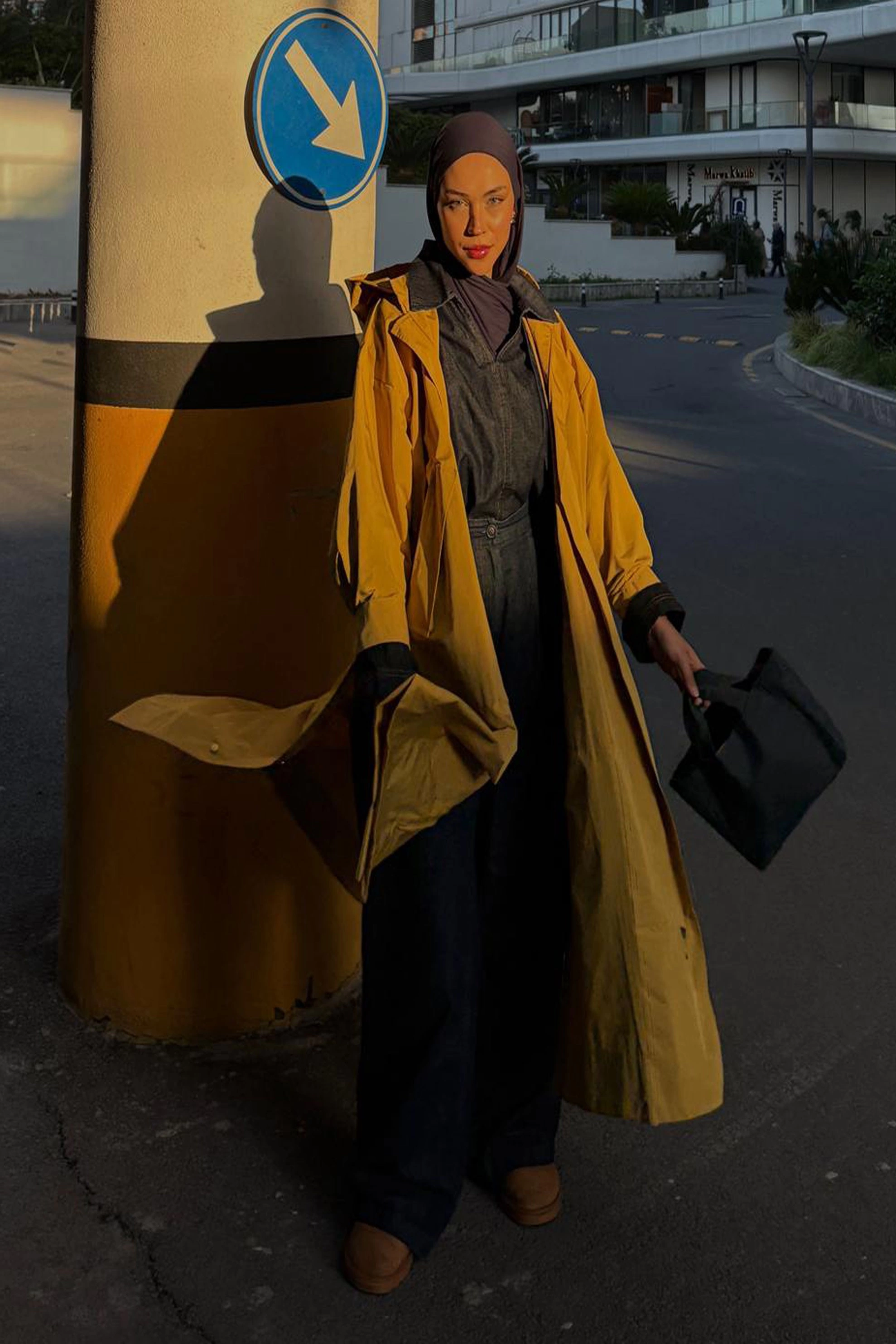 Qanu Kapüşonlu Oversize Yağmurluk Sarı - Tesettür Giyim