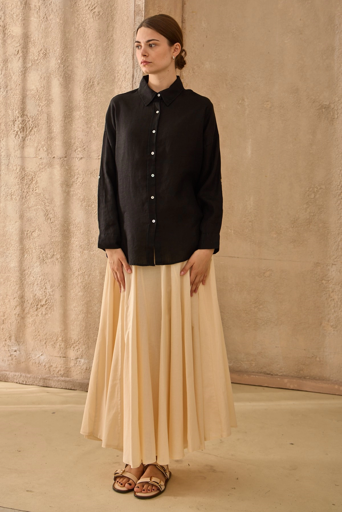 Qanu Keten Kısa Gömlek Siyah 