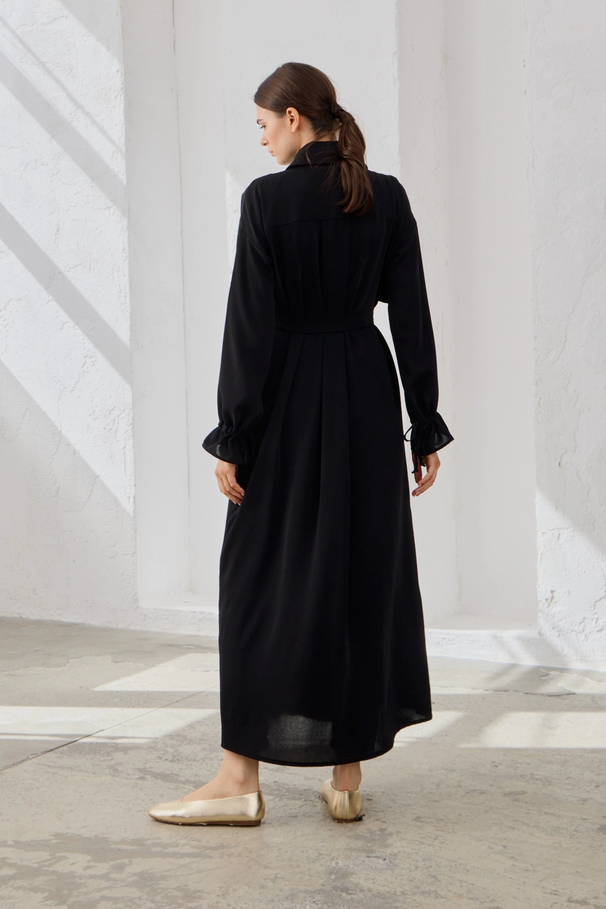 Qanu Kuşaklı Ferace Siyah  - Tesettür Giyim