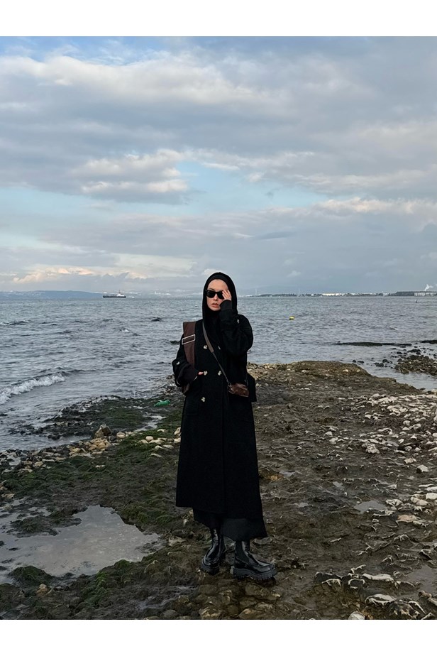 Qanu Kuşaklı Keçe Kaban Siyah - Tesettür Giyim