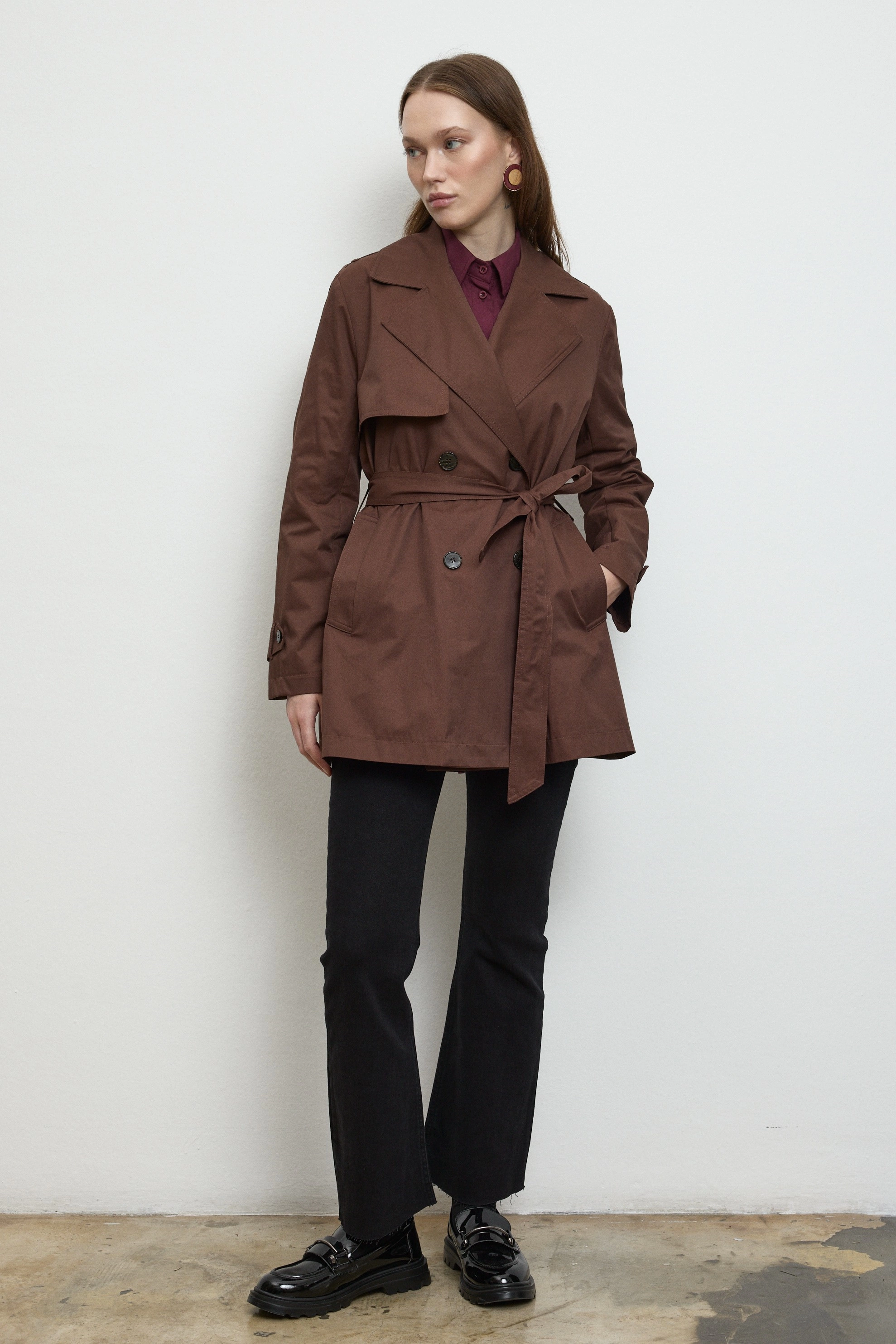 Qanu Mora Kısa Trençkot Kahverengi