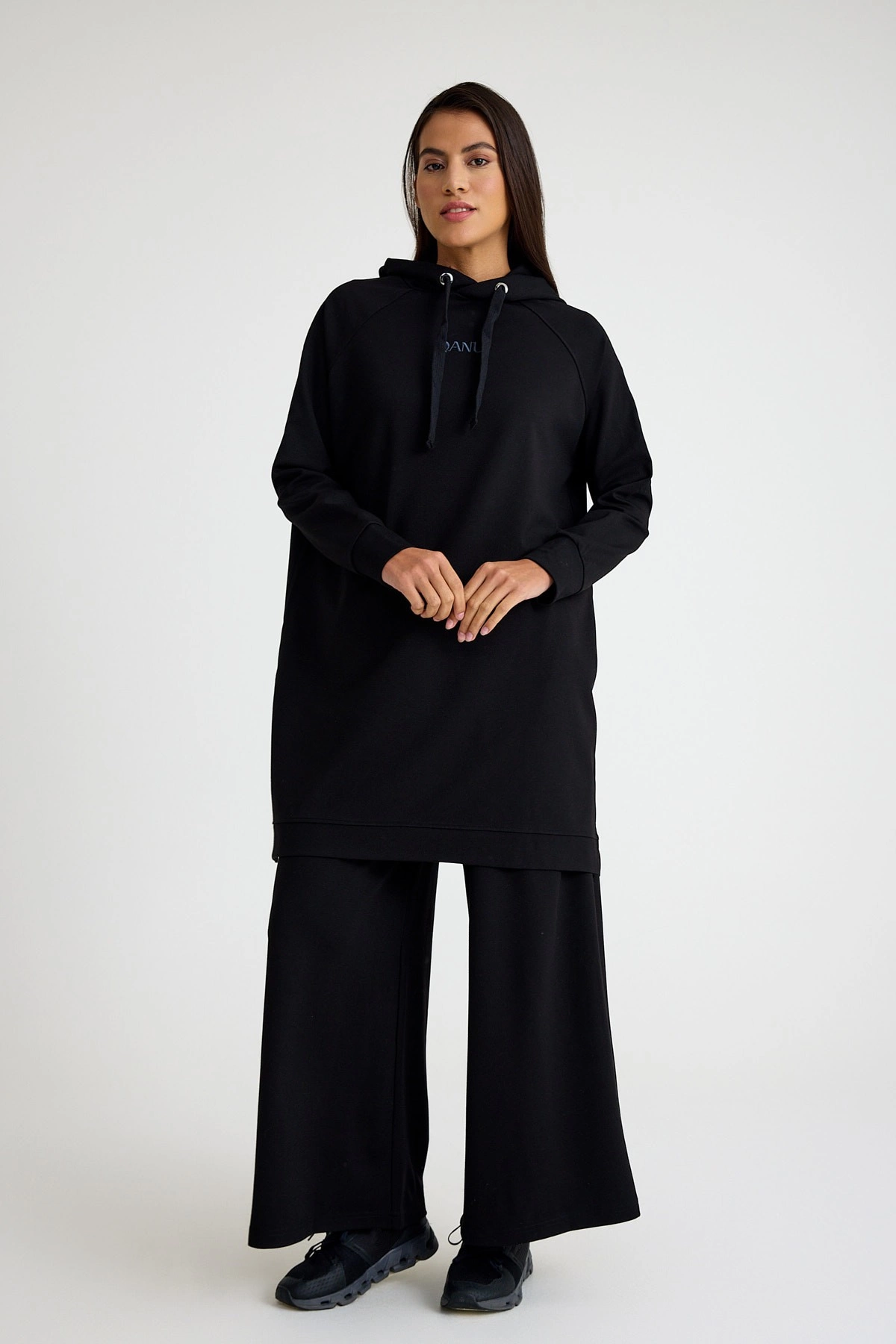 Qanu Nakışlı Sweatshirt Siyah