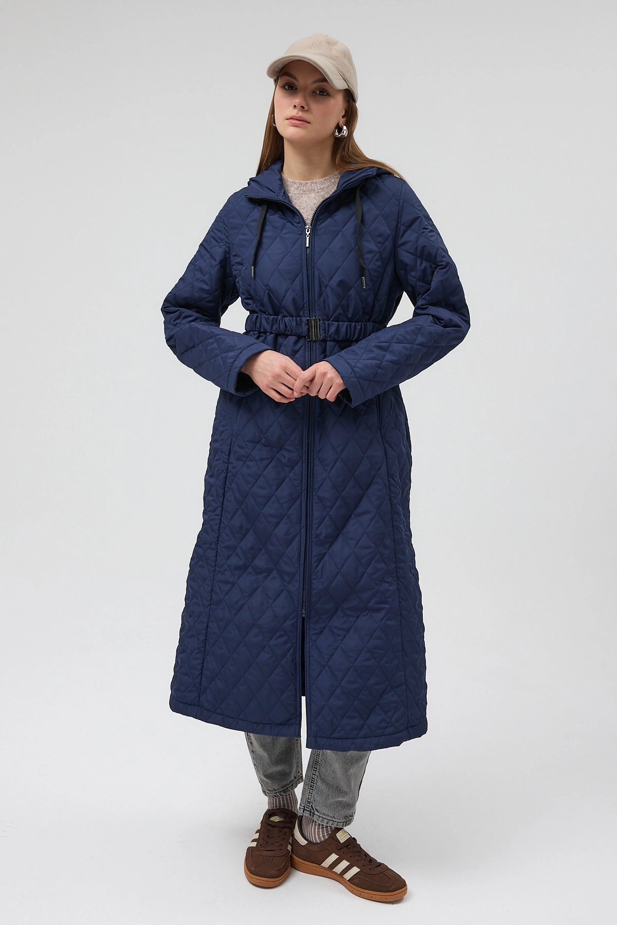 Qanu Premium Kapitone Mont Lacivert - Tesettür Giyim