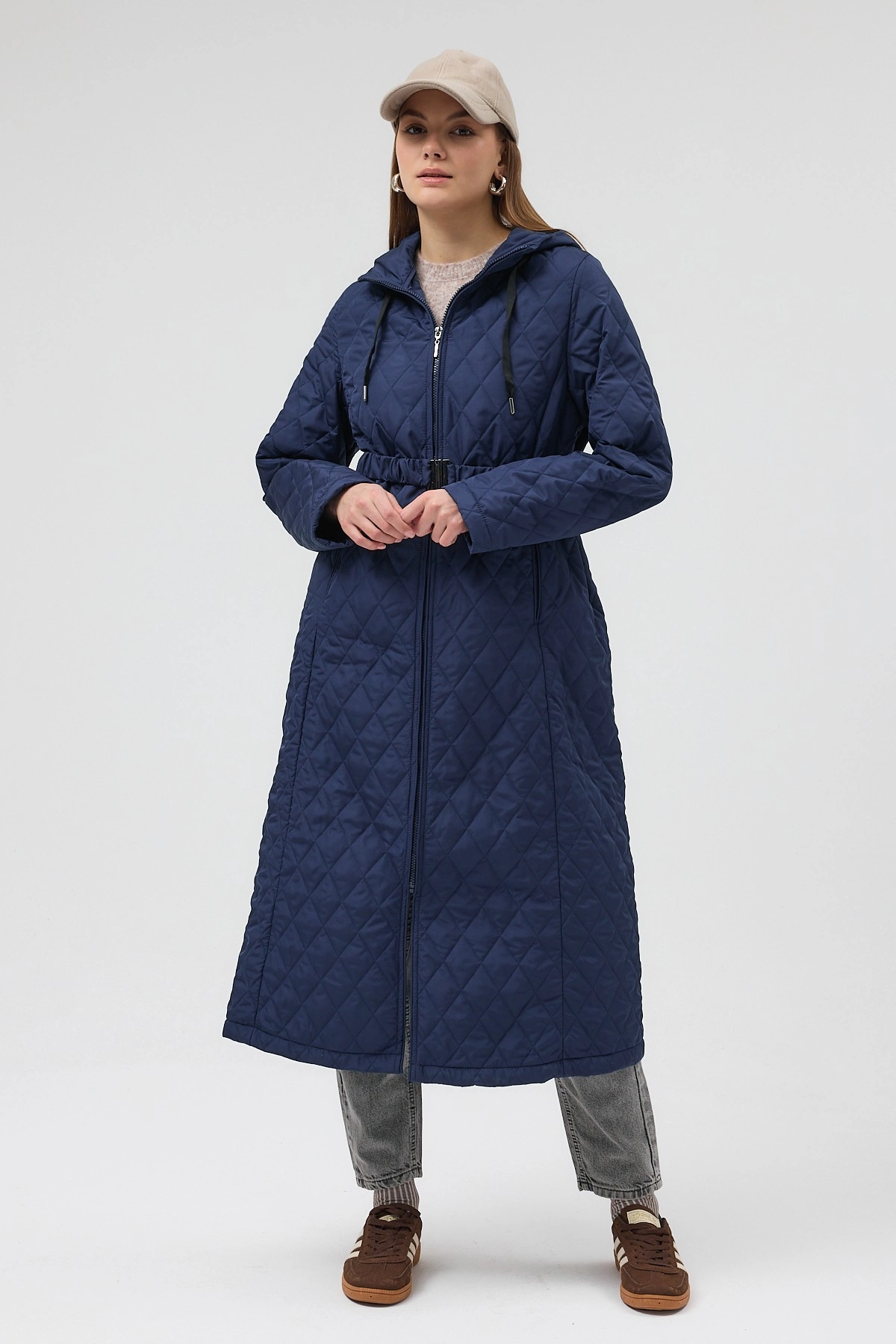 Qanu Premium Kapitone Mont Lacivert - Tesettür Giyim