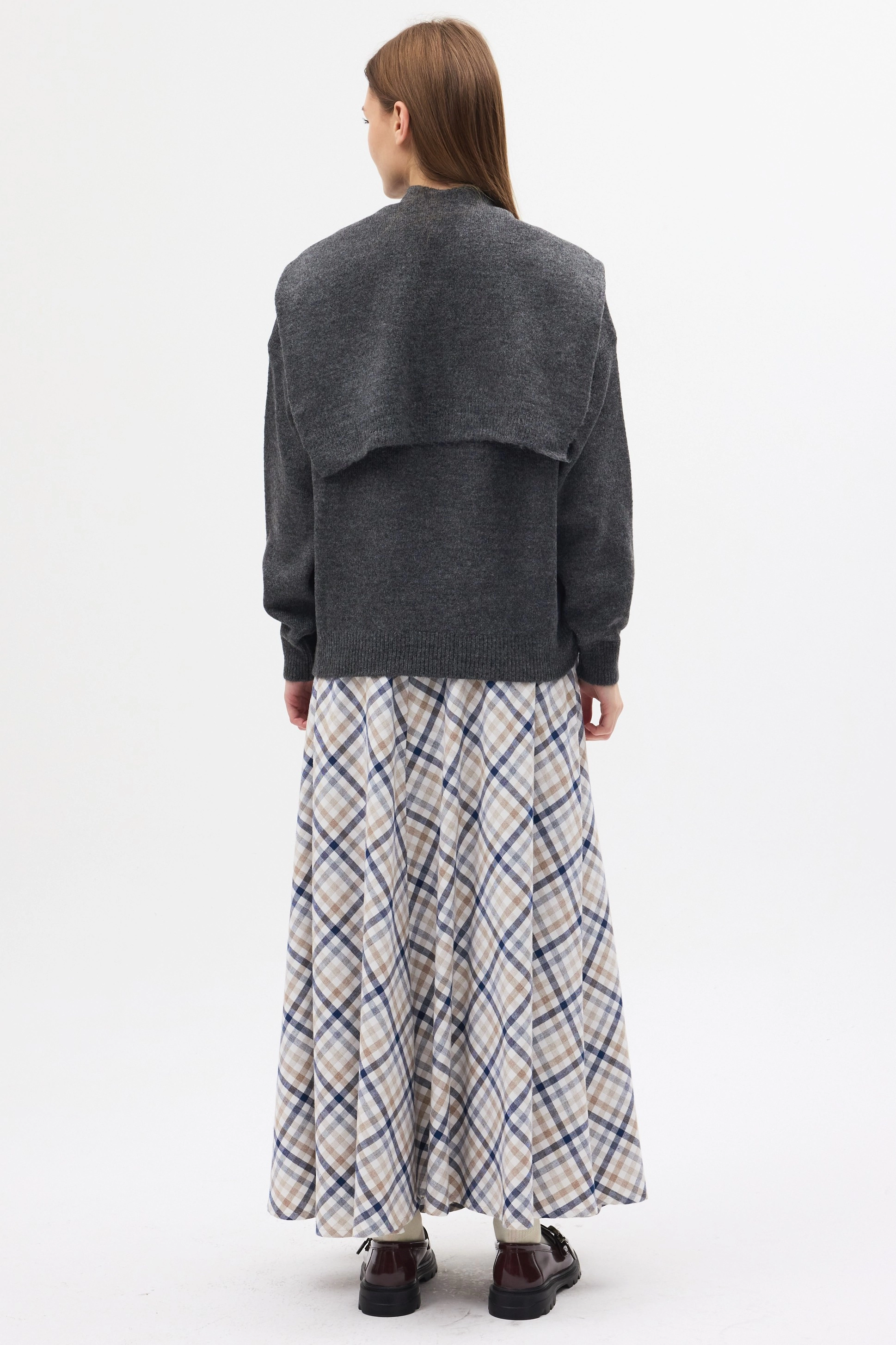 Qanu Şal Detaylı Triko Kazak Gri - Tesettür Giyim