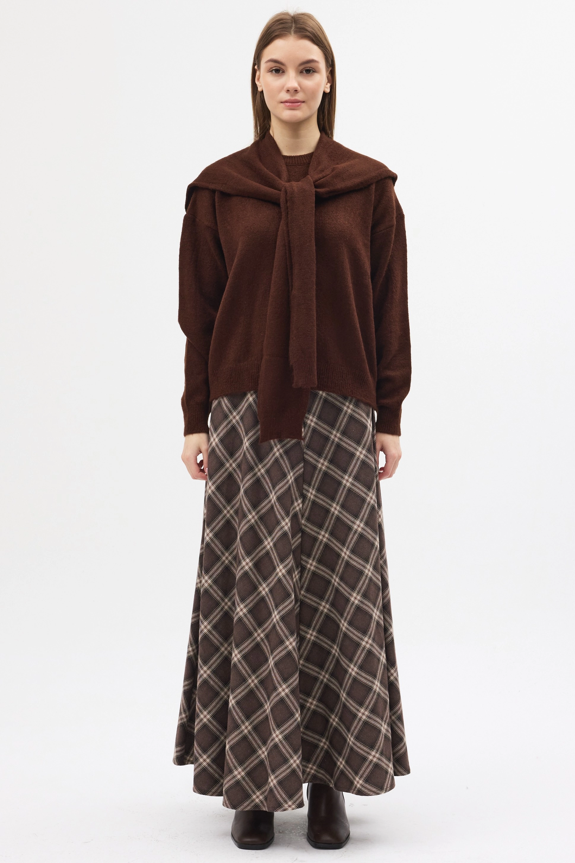 Qanu Şal Detaylı Triko Kazak Kahverengi