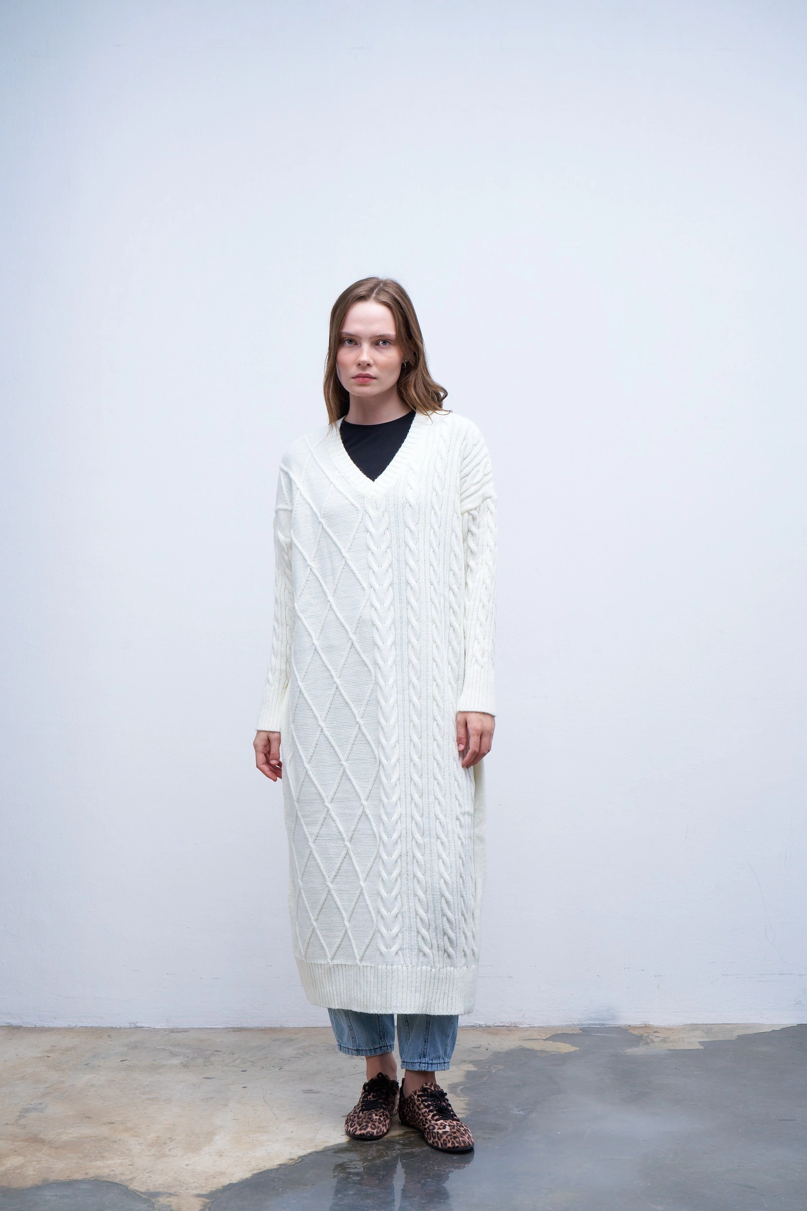 Qanu V Yaka Örgülü Triko Beyaz