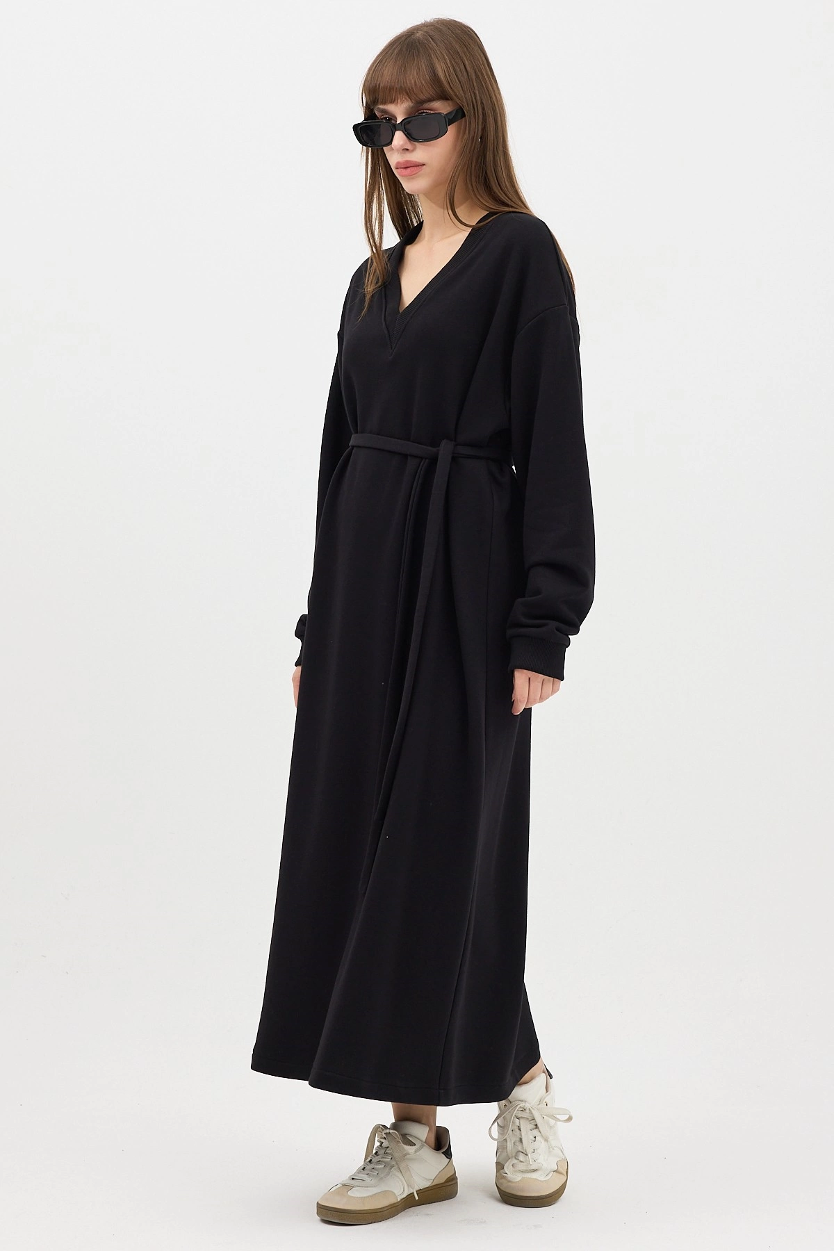 Qanu V Yaka Uzun Sweatshirt Siyah - Tesettür Giyim