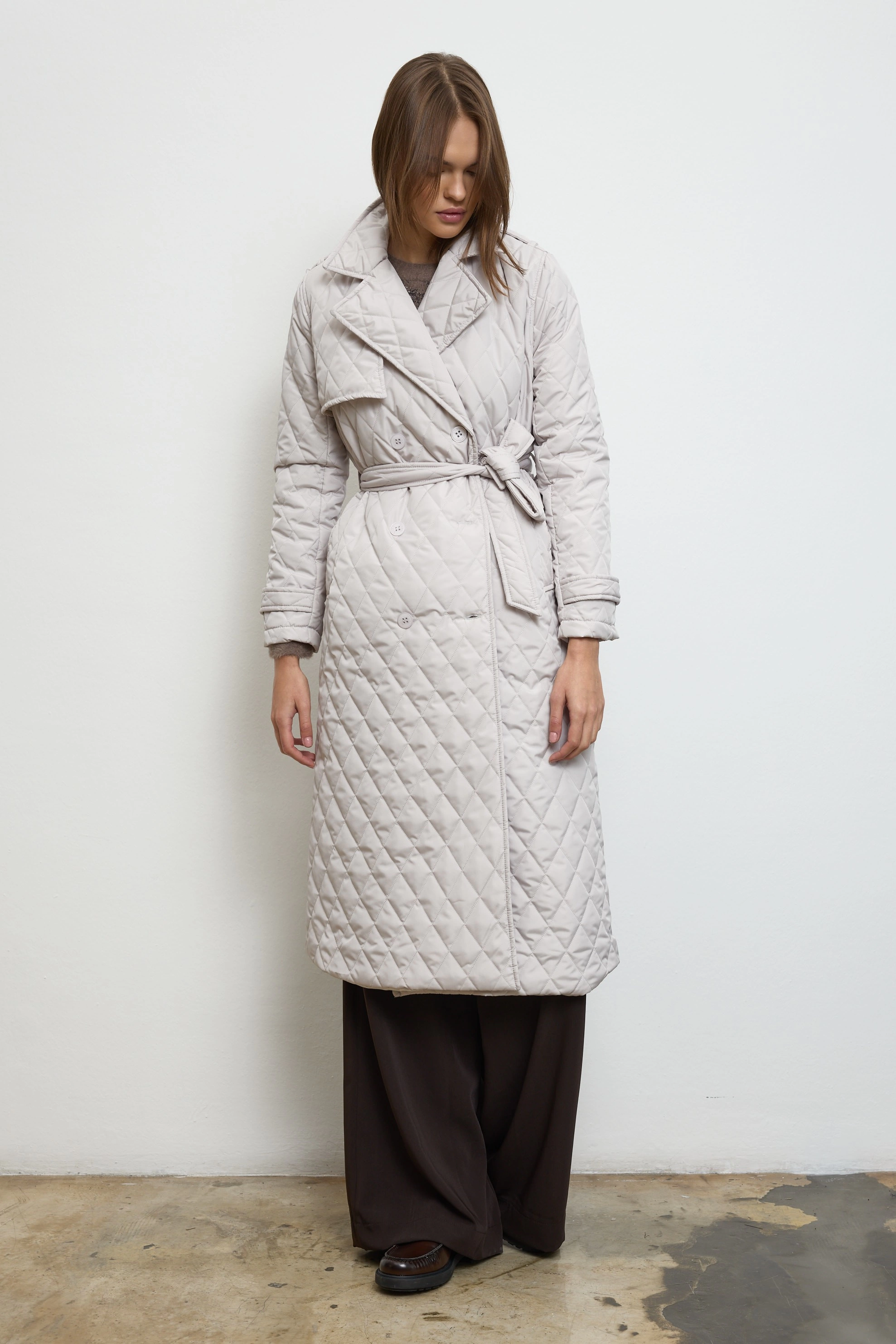 Qanu Valora Kapitone Mont Bej