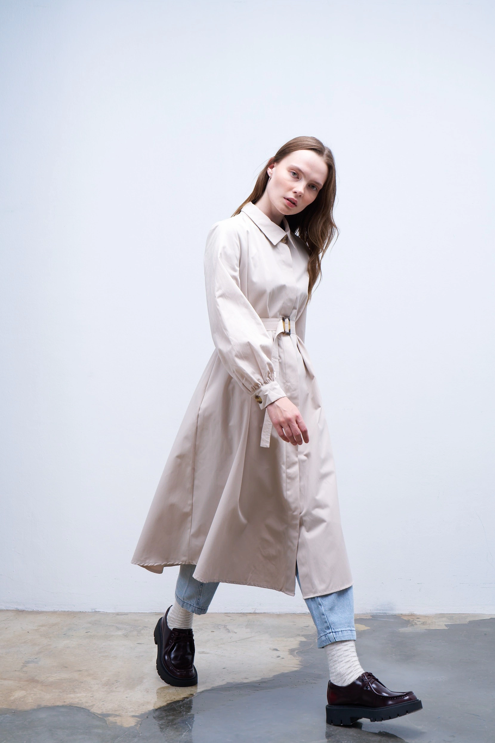 Qanu Volanlı Trençkot Bej  - Tesettür Giyim